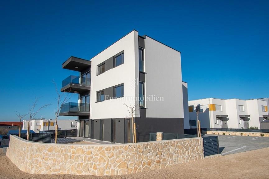 Novalja - appartamento con giardino e piscina