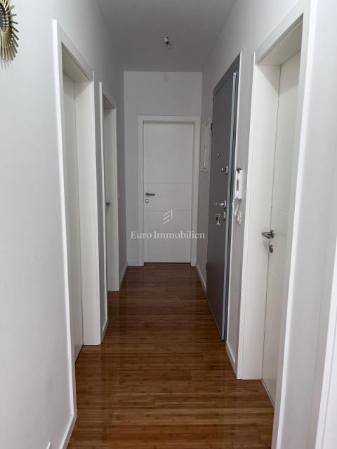 Novalja - appartamento con giardino e piscina