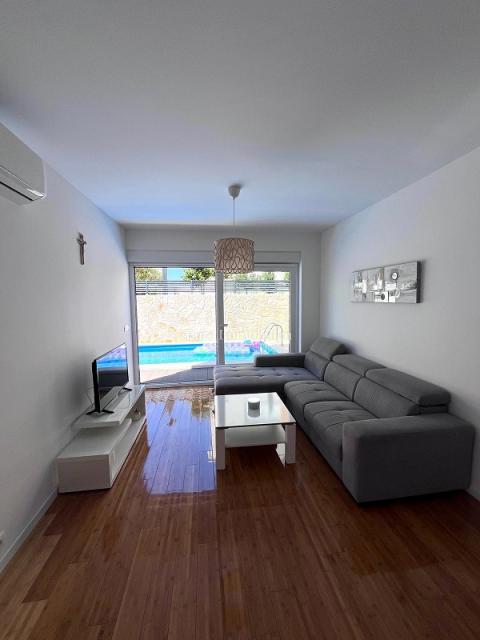 Novalja - appartamento con giardino e piscina