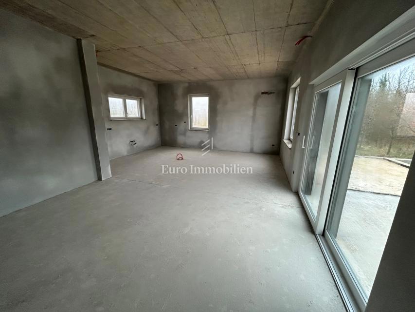 Istria - casa in costruzione con piscina