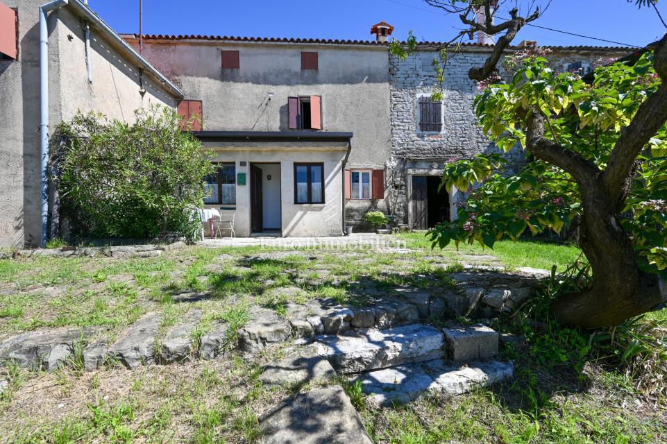 Istria, Buje, Casa con vista mare, da ristrutturare