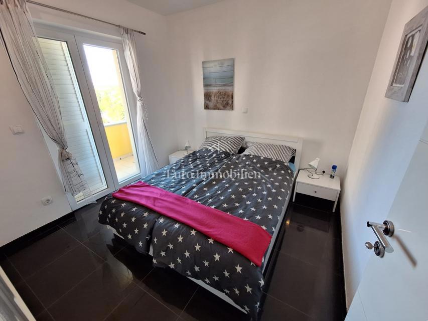 Malinska - casa icon piscina, a 100 m dalla spiaggia