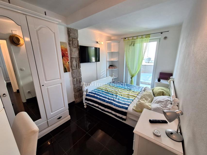 Malinska - casa icon piscina, a 100 m dalla spiaggia