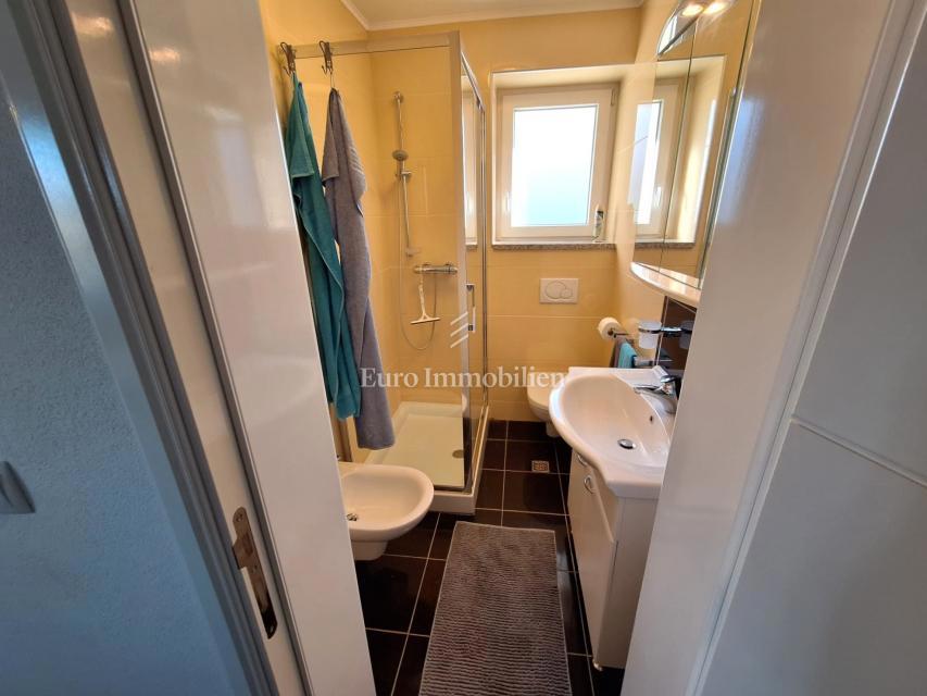 Malinska - casa icon piscina, a 100 m dalla spiaggia