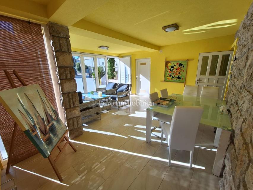 Malinska - casa icon piscina, a 100 m dalla spiaggia