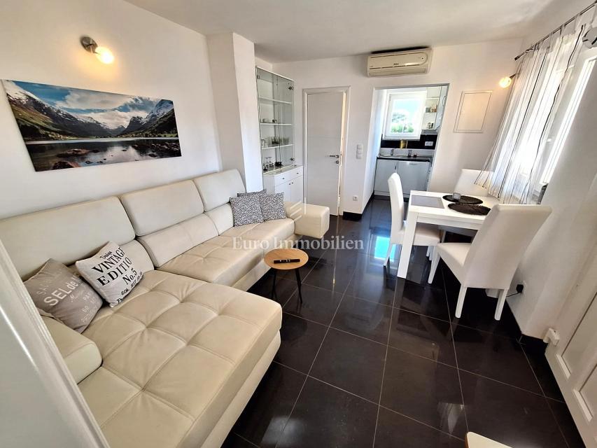 Malinska - casa icon piscina, a 100 m dalla spiaggia