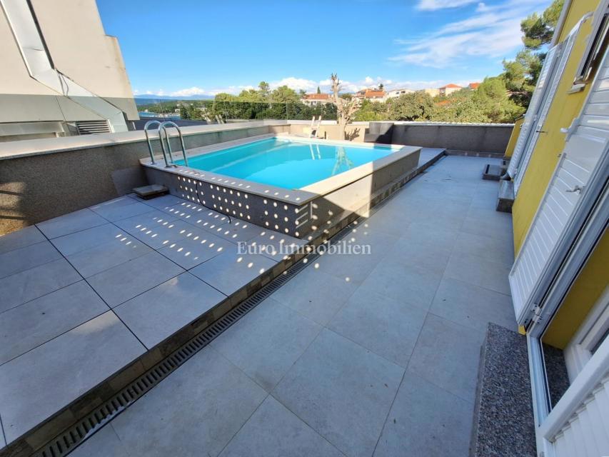 Malinska - casa icon piscina, a 100 m dalla spiaggia