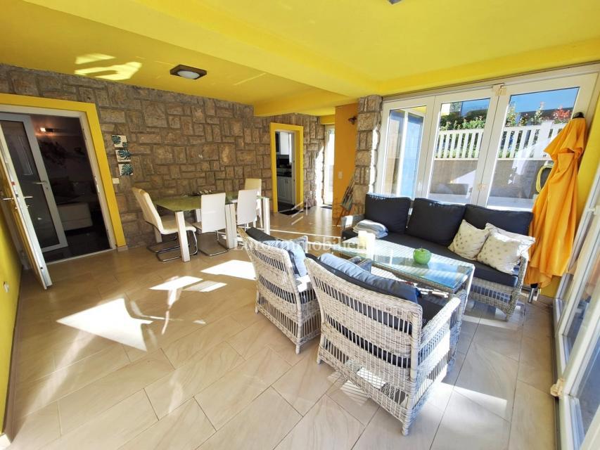 Malinska - casa icon piscina, a 100 m dalla spiaggia