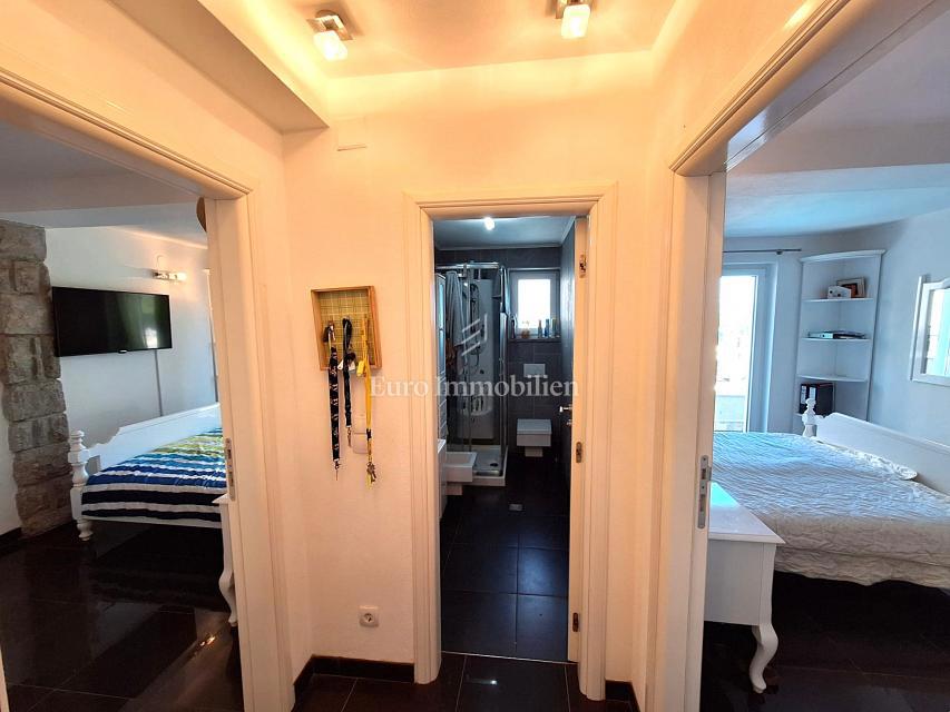 Malinska - casa icon piscina, a 100 m dalla spiaggia