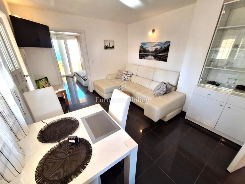 Malinska - casa icon piscina, a 100 m dalla spiaggia