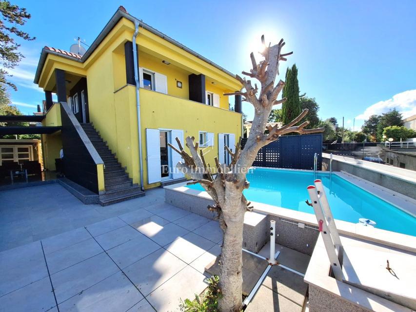 Malinska - casa icon piscina, a 100 m dalla spiaggia