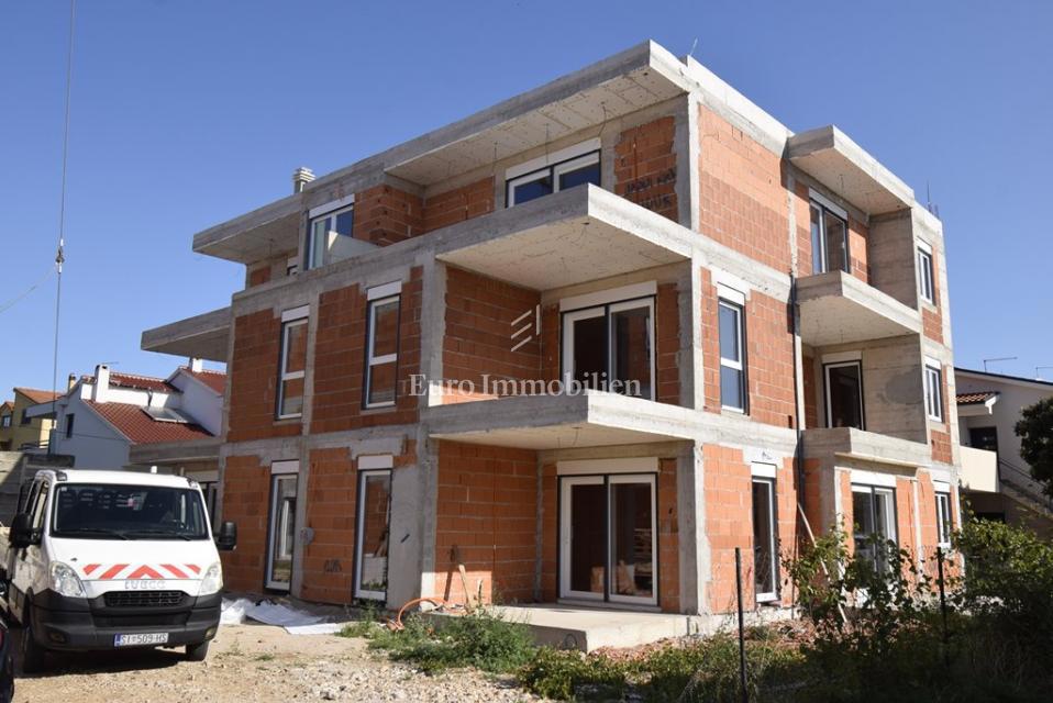 Vodice, Appartamento SJ2 al primo piano di una nuova costruzione vicino alla spiaggia