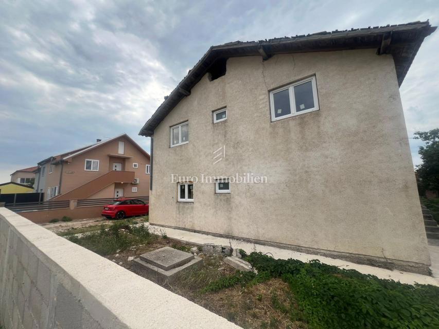 Kakma, Casa indipendente da ristrutturare