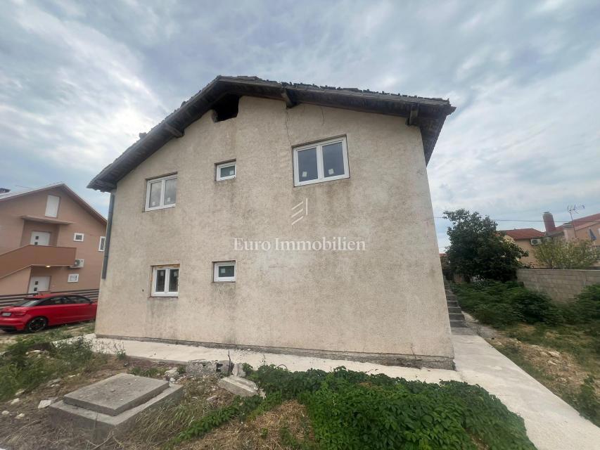 Kakma, Casa indipendente da ristrutturare