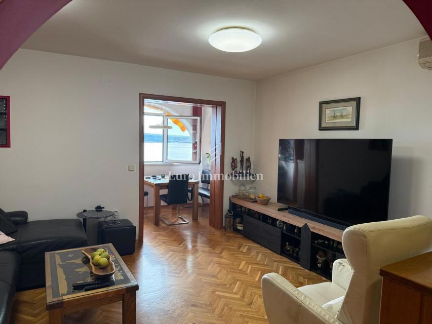 Selce, Appartamento trilocale con vista mare