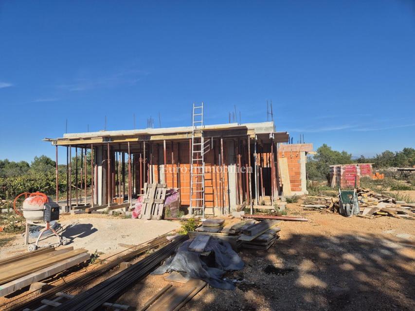 Bilice, Appartamento con piscina vicino alla spiaggia