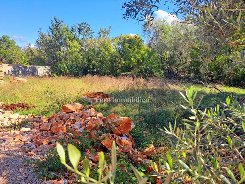 Terreno con permesso vicino a Malinska