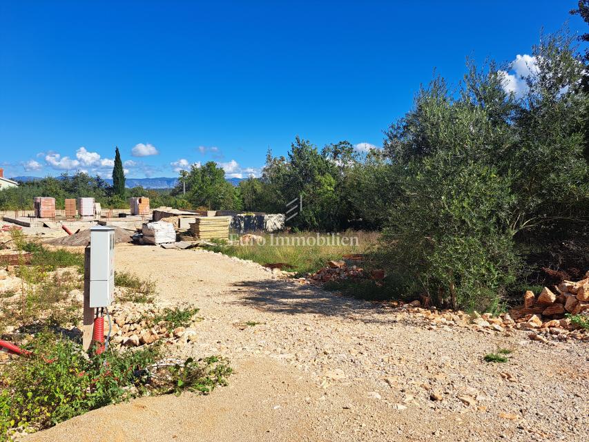 Terreno con permesso vicino a Malinska