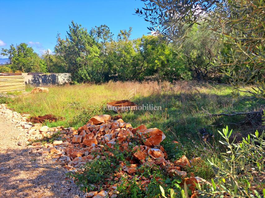 Terreno con permesso vicino a Malinska