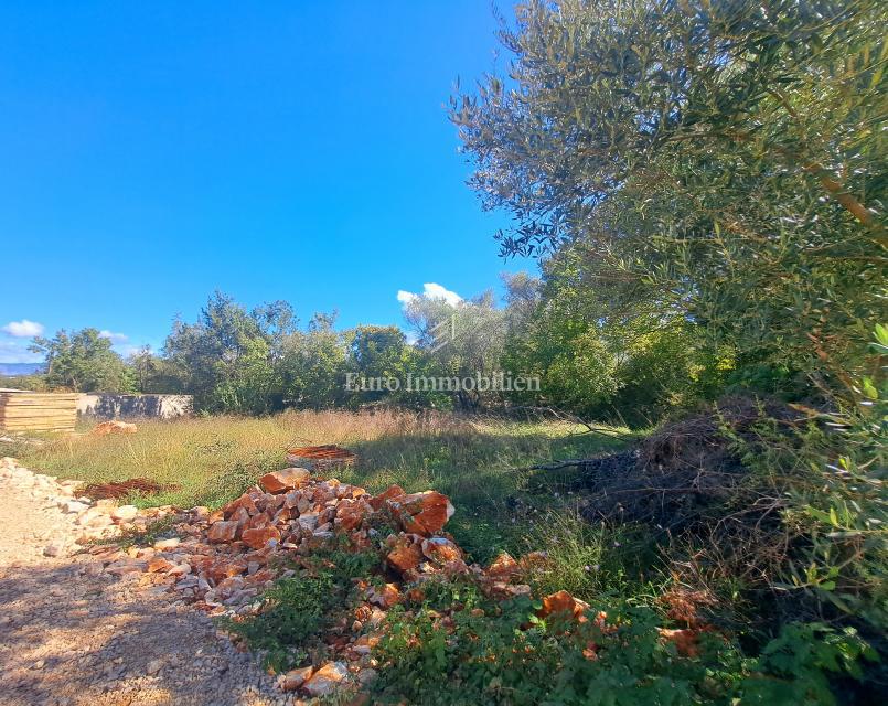 Terreno con permesso vicino a Malinska