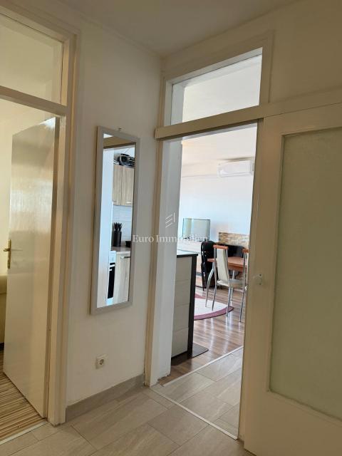 Senj, Appartamento con splendida vista mare