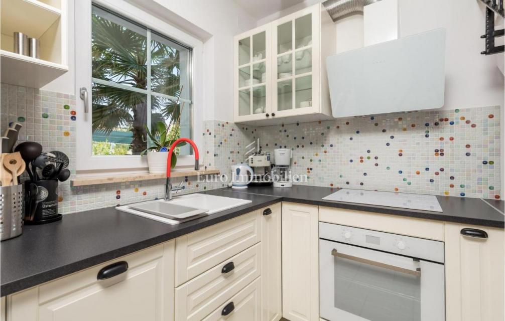 Tre ville con piscina vicino al mare, Krk