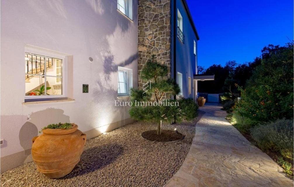 Tre ville con piscina vicino al mare, Krk