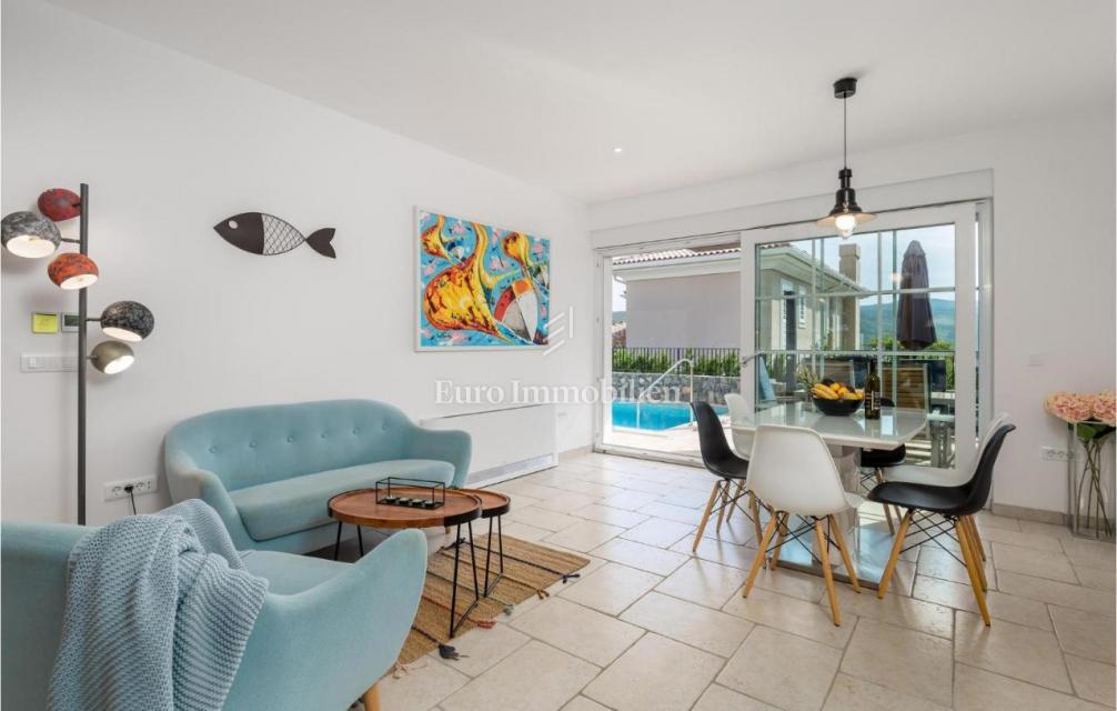 Tre ville con piscina vicino al mare, Krk