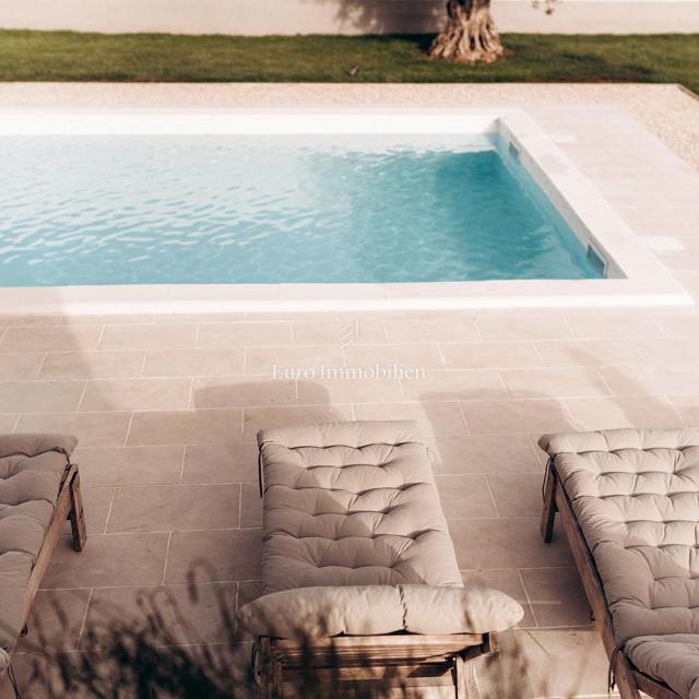 Bellissima casa con piscina riscaldata vicino a Labin