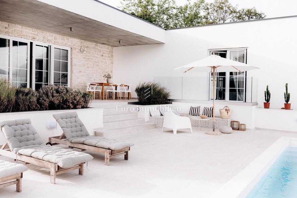 Bellissima casa con piscina riscaldata vicino a Labin