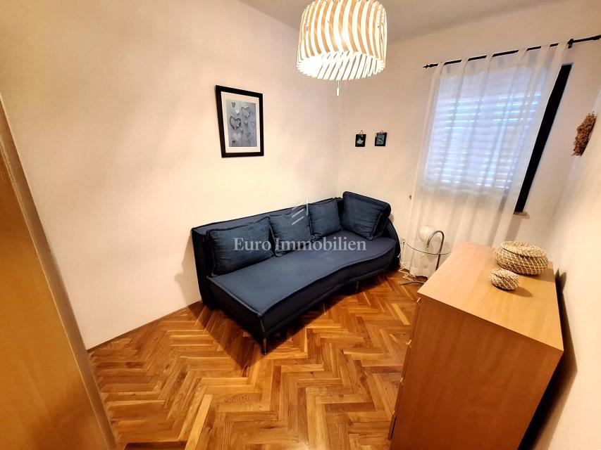 Bilocale di 74,38 m2 in ottima posizione a Krku