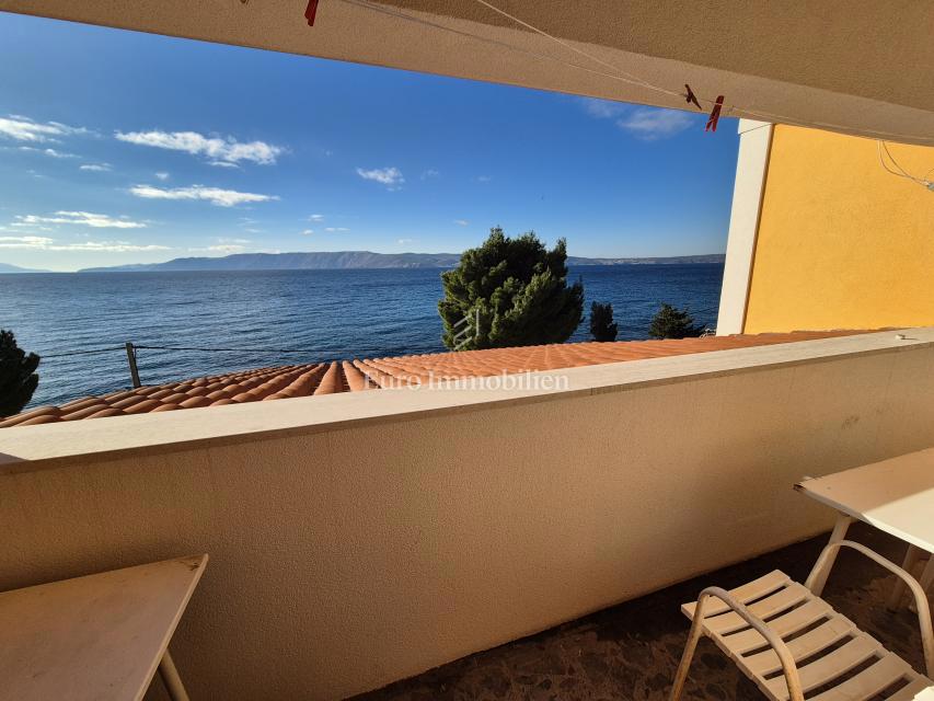 Edificio residenziale commerciale in prima fila sul mare