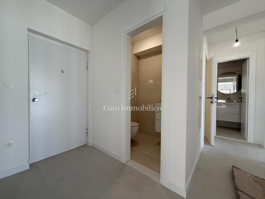 Makarska - appartamento con due camere da letto con vista mare