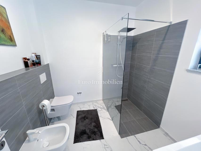 Crikvenica, lussuosa casa moderna con piscina