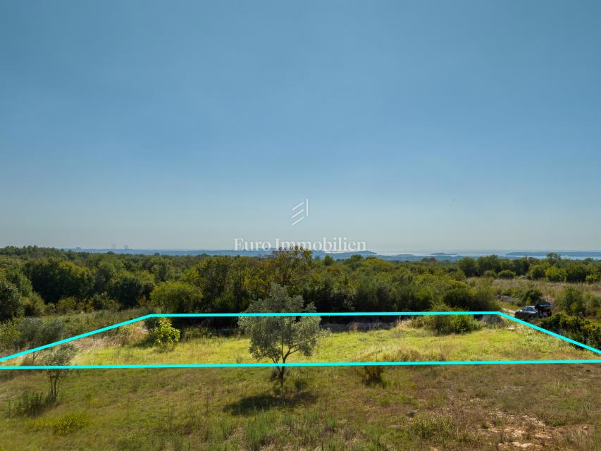 Terreno con vista mare e permesso di costruzione