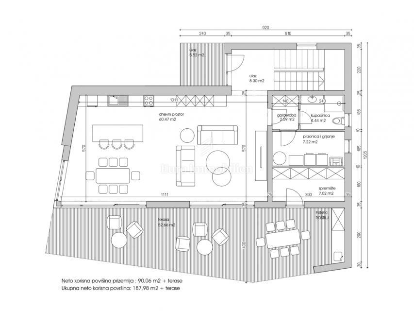 Terreno con vista mare e permesso di costruzione