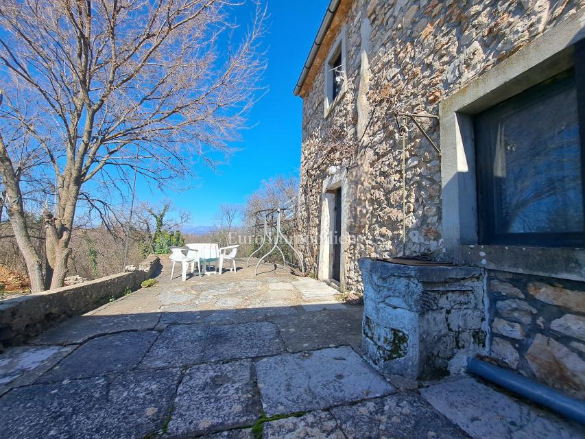 Isola di Krk – casa in pietra da ristrutturare