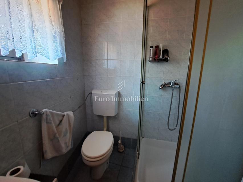 Isola di Krk – casa in pietra da ristrutturare