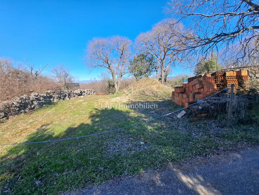 Isola di Krk – casa in pietra da ristrutturare