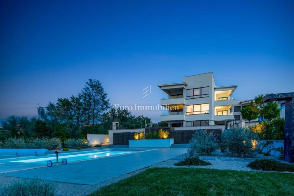 Appartamento con piscina in prima fila alla spiaggia - Malinska