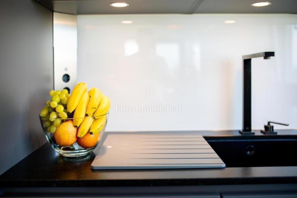 Appartamento con piscina in prima fila alla spiaggia - Malinska