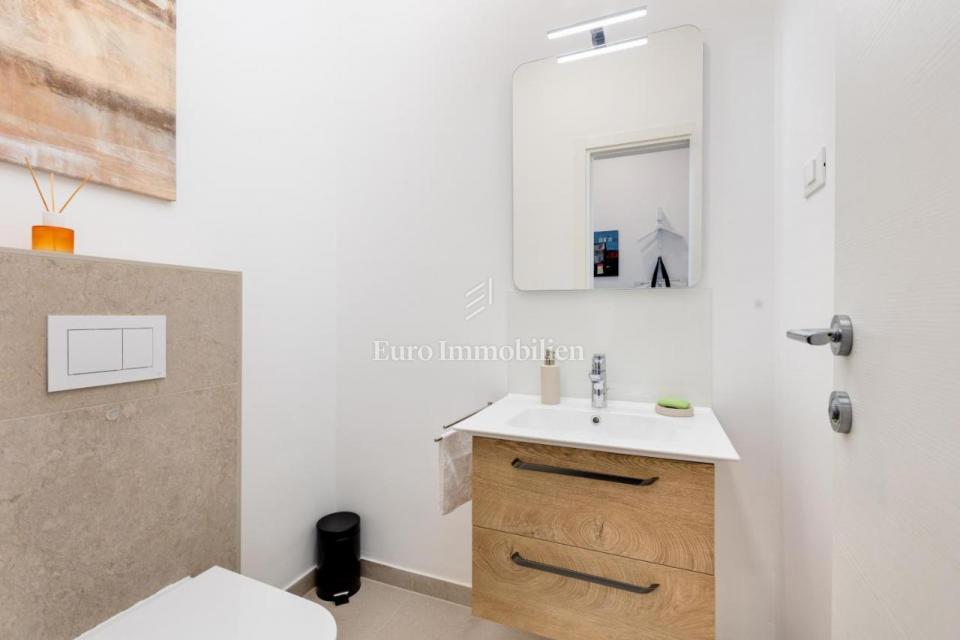 Appartamento con piscina in prima fila alla spiaggia - Malinska