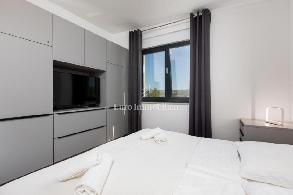 Appartamento con piscina in prima fila alla spiaggia - Malinska