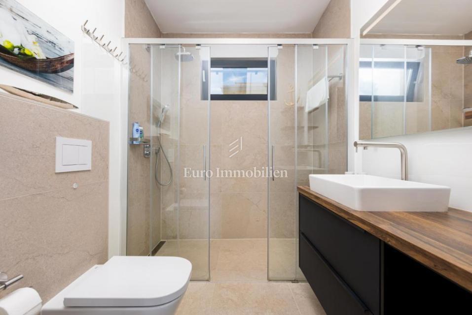 Appartamento con piscina in prima fila alla spiaggia - Malinska