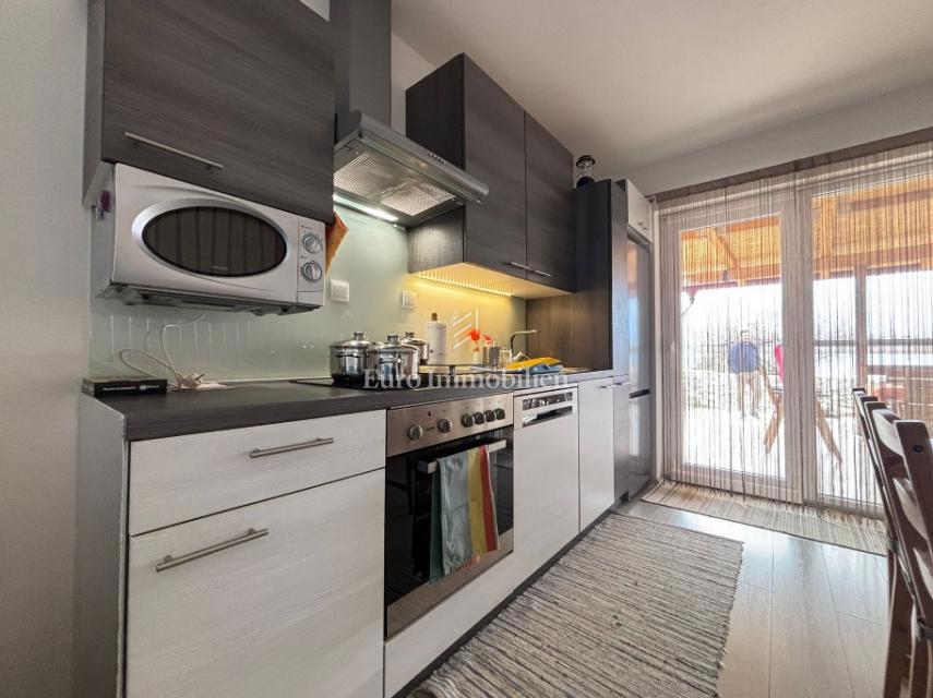 Isola di Pag - casa arredata con una vista sul mare