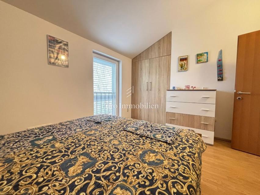 Isola di Pag - casa arredata con una vista sul mare