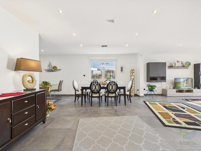 Pomer - Moderna casa con piscina riscaldata