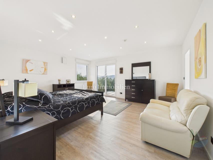 Pomer - Moderna casa con piscina riscaldata