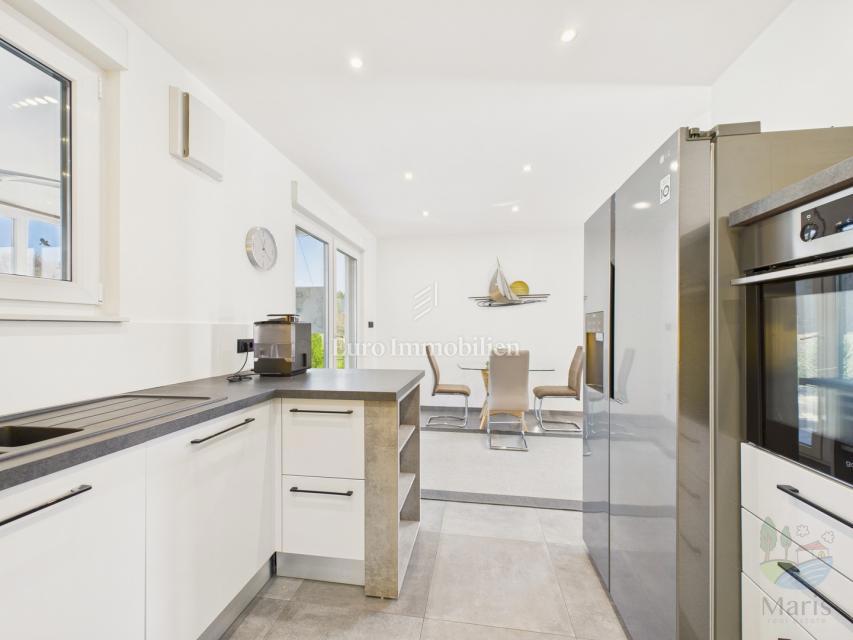 Pomer - Moderna casa con piscina riscaldata