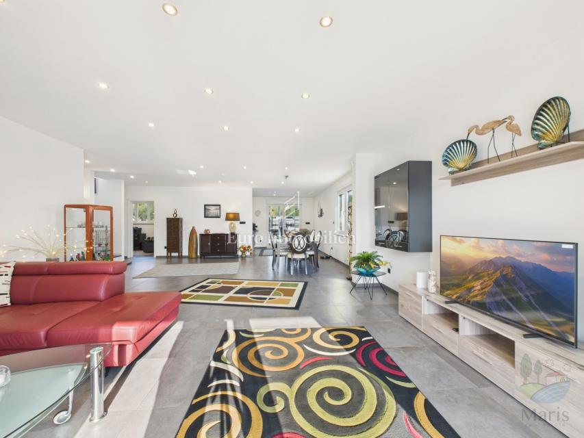 Pomer - Moderna casa con piscina riscaldata